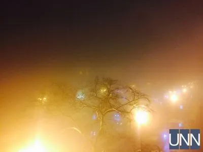 Киев окутал туман: видимость 200-500 м