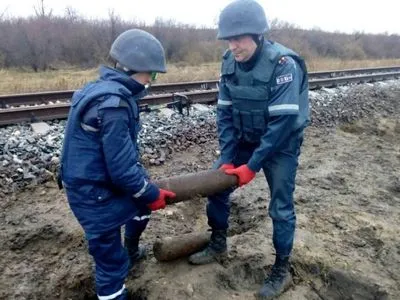 На Одещині біля залізничної колії знайшли безліч снарядів часів Другої світової