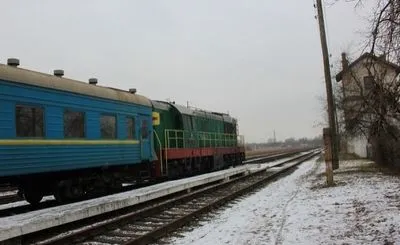 На Львівщині чоловік потрапив під поїзд і залишився живим