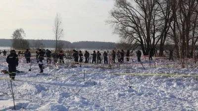 У Москву вертольотом відправили фрагменти тіл пасажирів Ан-148