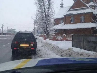 Причастился и сел за руль: пьяного священника остановили на Прикарпатье