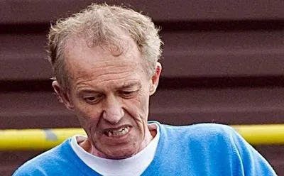 У Великій Британії колишнього футбольного тренера визнали винним у педофілії