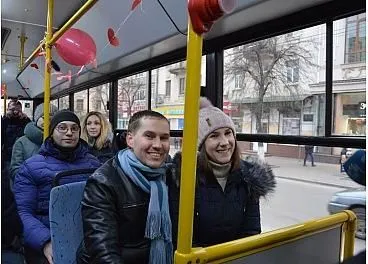 "Троллейбус любви" проехал по улицам Кропивницкого