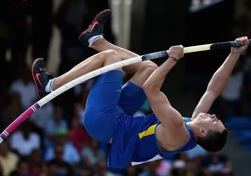 Украинский прыгун с шестом с рекордом стал призером турнира в Праге