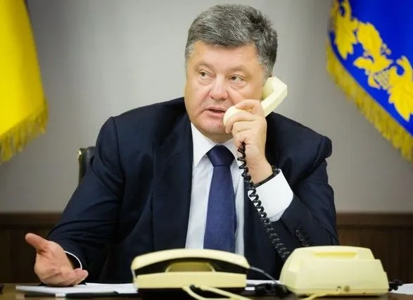 Порошенко рассказал, о чем по телефону говорил с Путиным
