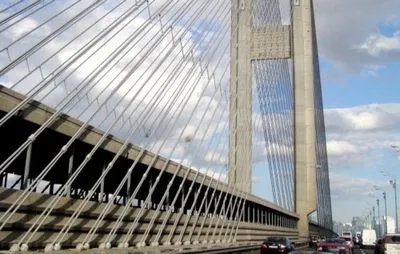 У Києві частково обмежать рух Південним мостом