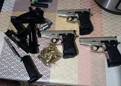 На Одещині СБУ ліквідувала канал контрабанди зброї