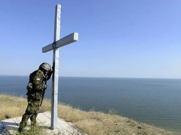 За прошедшие сутки в зоне АТО погиб один украинский военнослужащий, еще один получил боевое травмирование