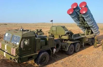 Зенитчики РФ отработали отражение атаки ракетными комплексами С-300 и С-400