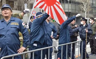 У Токіо праві організували мітинг біля російського посольства