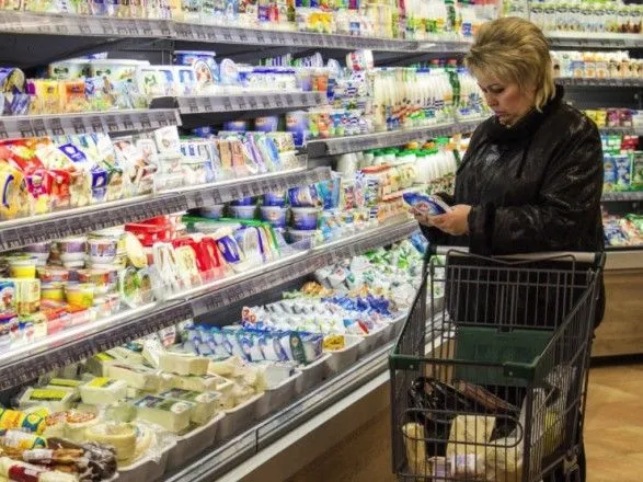 Нардеп пояснив, що змушує українців економити на продуктах