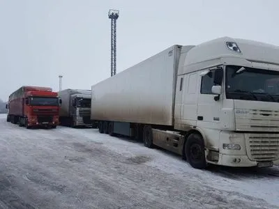 В Госпогранслужбе рассказали, почему россияне не пропускают грузовики через границу