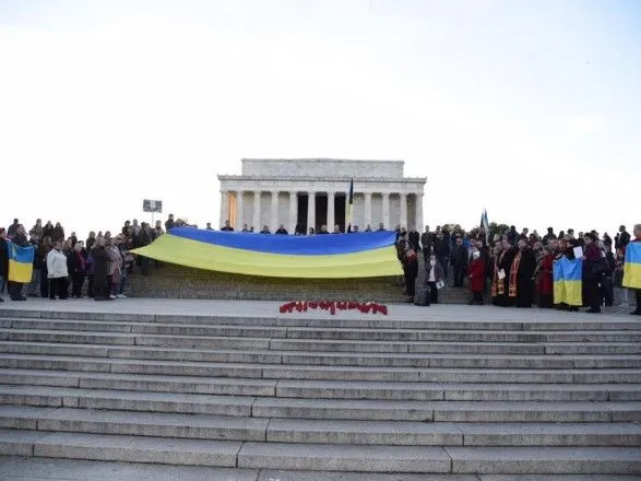 Украинцы в Вашингтоне почтили память героев Небесной сотни