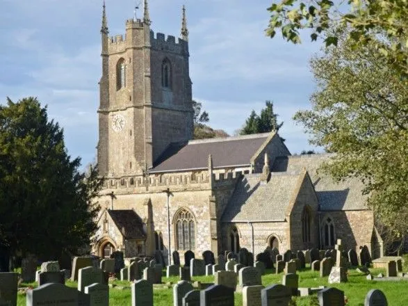 Английская церковь позволила использовать шпили на храм раздачи интернета