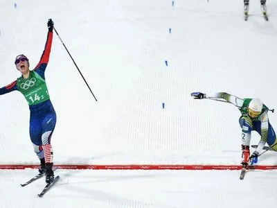 Американки вырвали победу у шведок в командном соревновании по лыжным гонкам на ОИ-2018