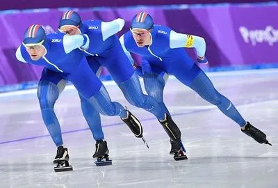 Япония и Норвегия выиграли золотые медали в конькобежном эстафетах на Олимпиаде-2018