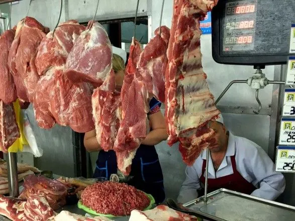 Майже 90 кг "санкційного м'яса" спалили на території окупованого Криму