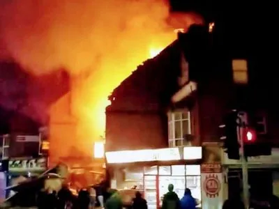 В британском Лестере произошел взрыв: полиция эвакуирует район