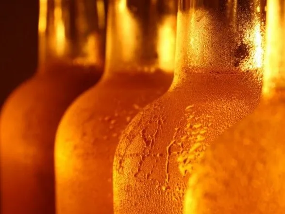 В России мужчина дал полицейским взятку в виде 39 бутылок пива
