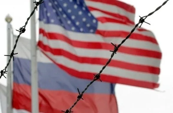 Экс-посол США в России: Трамп не хочет вводить новые санкции против РФ