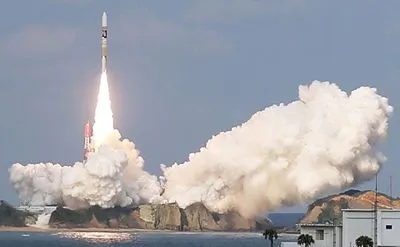 Япония провела успешный запуск ракеты с новейшим разведывательным спутником
