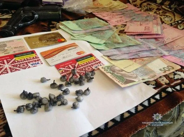 Угруповання жінок-наркоділків викрили на Київщині