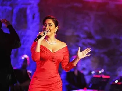 В Єгипті популярну співачку засудили до тюремного ув'язнення за жарти про Ніл