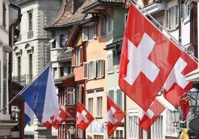 Швейцарцы определят на референдуме имеет ли право государство собирать налоги