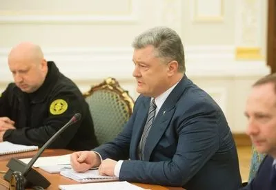 Президент требует жестких проверок: украинский паспорт не должен достаться кому либо