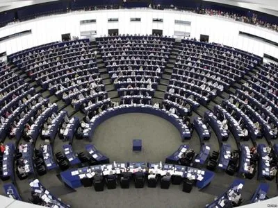 Европарламент поддержал жесткие санкции против Польши