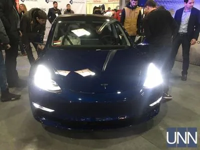 В Україні презентували новий електромобіль Tesla