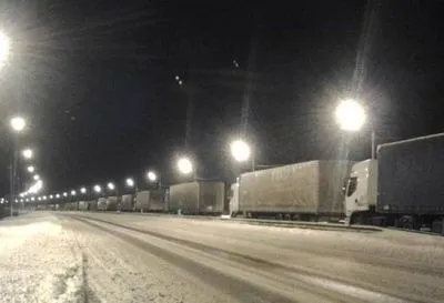 В Киеве завтра утром ограничат въезд грузовиков из-за непогоды