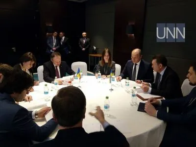 Украина подписала резолюцию о совместном противостоянии внешним угрозам с Молдовой и Грузией