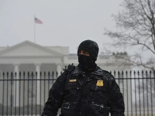 Секретна служба повідомила про стрілянину біля Білого дому