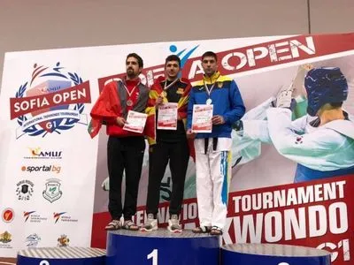 Украинские тхеквондисты завоевали ряд медалей на турнире в Болгарии