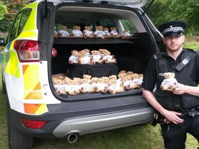 В Нідерландах у поліцейському автомобілі обов'язково є іграшковий медведик