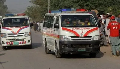 У Пакистані в результаті ДТП загинуло щонайменше 9 осіб