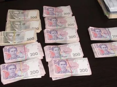 Задержанному на взятке в четверть миллиона гривен налоговику объявлено о подозрении