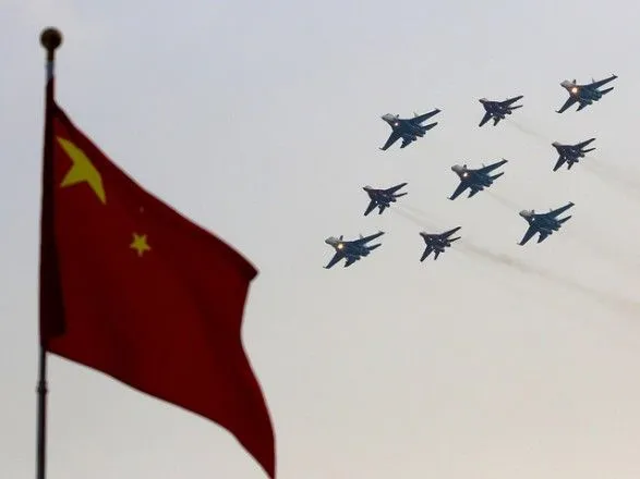 Китай збільшить військовий бюджет у 2018 році до 175 млрд доларів
