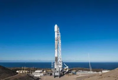 SpaceX запустила Falcon 9 с испанским спутником на орбиту