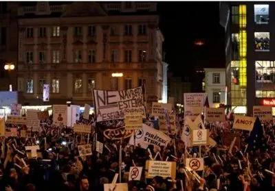 У Чехії відбулися багатотисячні мітинги проти обрання члена компартії головою Держінспекції ради безпеки