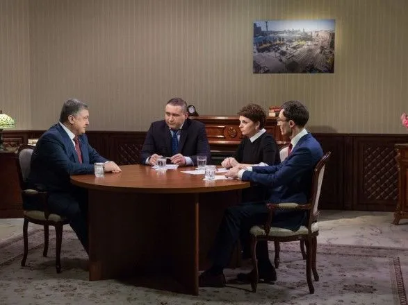 Украина в ближайшее время обеспечит себя собственным газом - Порошенко