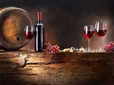 Почему полезно пить красное вино: названы причины