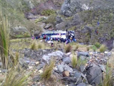 В результате ДТП с автобусом в Перу погибли 10 человек