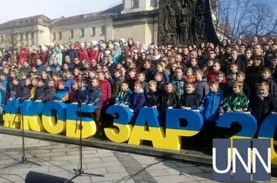 Во Львове больше тысячи человек исполнили песни на слова Шевченко