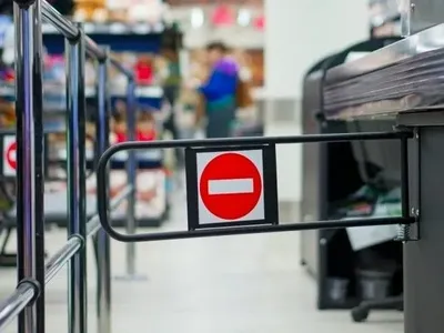 У Польщі зачинені крамниці: почав діяти закон про заборону торгівлі у неділю