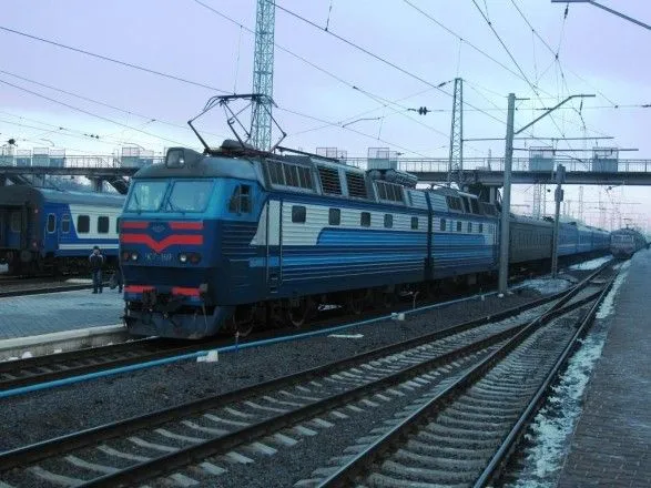 "Укрзализныця" предупредила о временной отмене рейсов поезда в Донецкую область