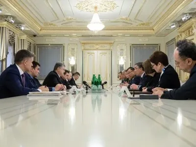 Президент призвал страны G7 не признавать российские выборы в Крыму