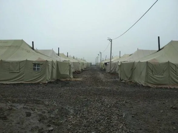 В военной палатке, которая сгорела на полигоне "Широкий лан", находилось 15 человек - прокуратура