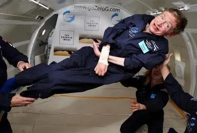NASA почтили память Хокинга: продолжайте летать, как супермен в микрогравитации